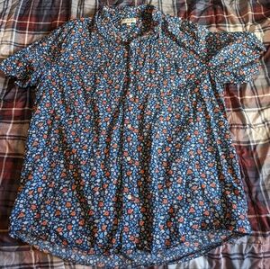 Free Assembly Button Up
